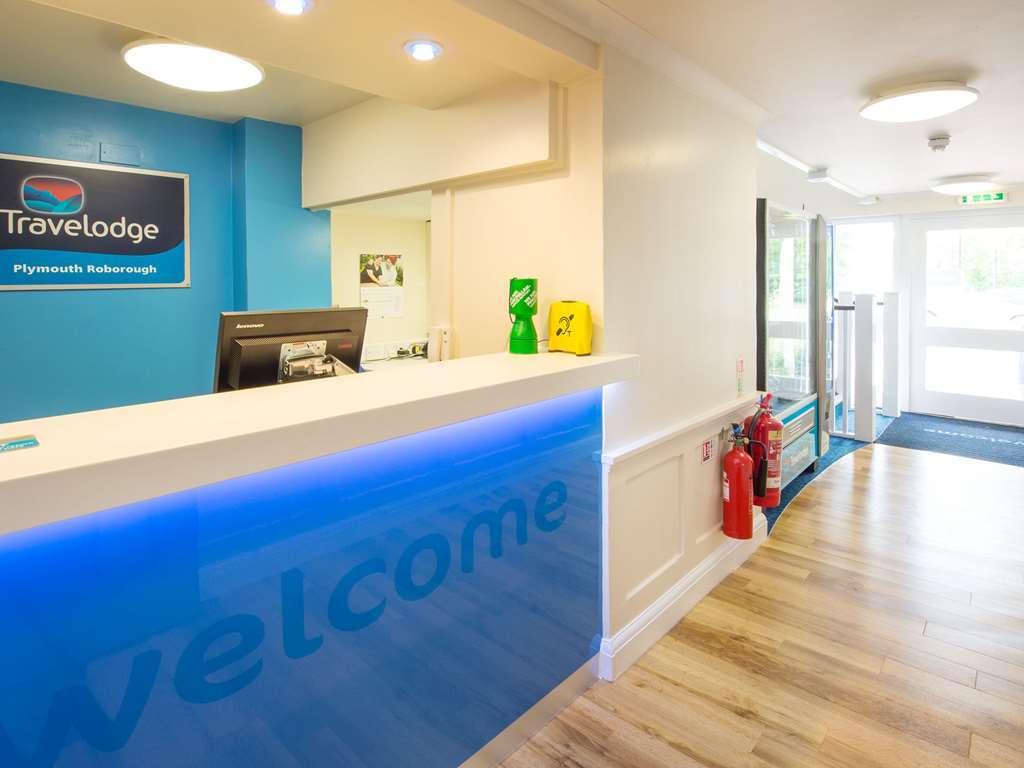 Travelodge Plymouth Roborough Interior photo